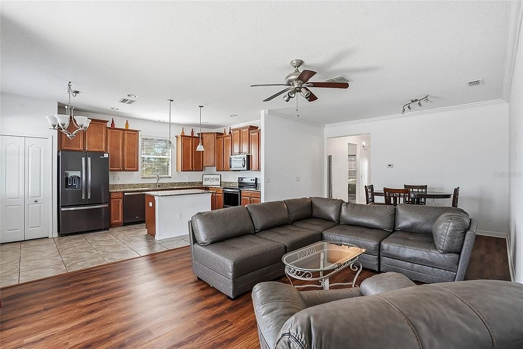 2444 Dakota Rock Dr Ruskin, FL 33570 - Thumbnail 5