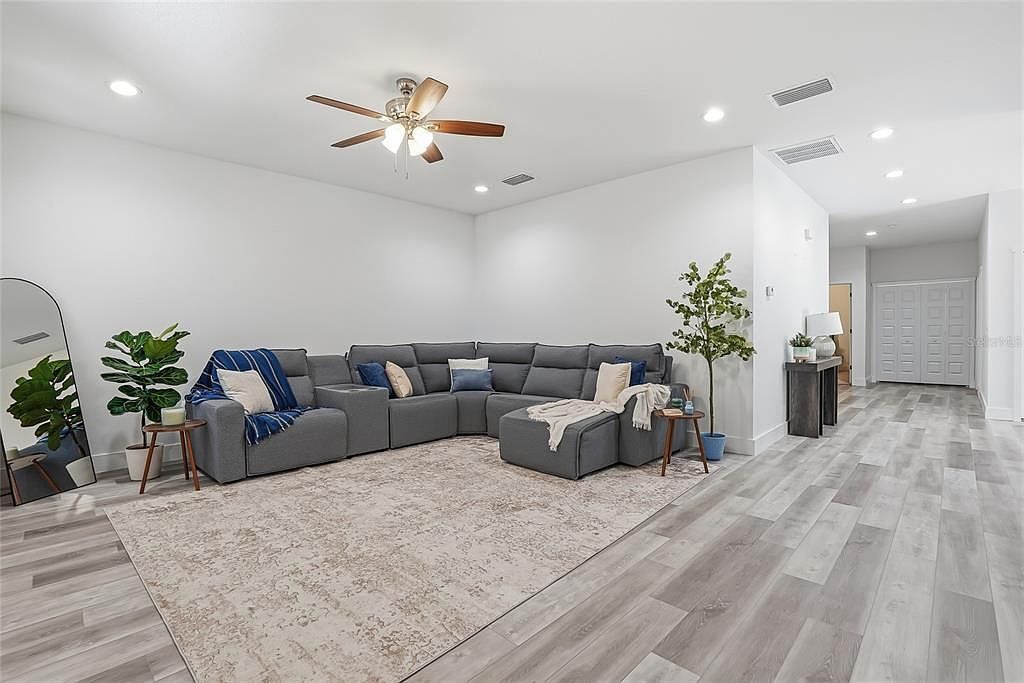 3208 Deleuil Ave Tampa, FL 33610 - Thumbnail 5