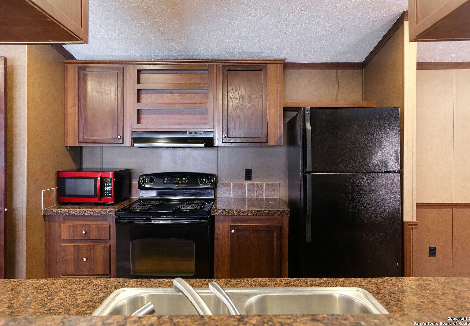 385 W County Road 5719 Devine, TX 78016 - Thumbnail 5