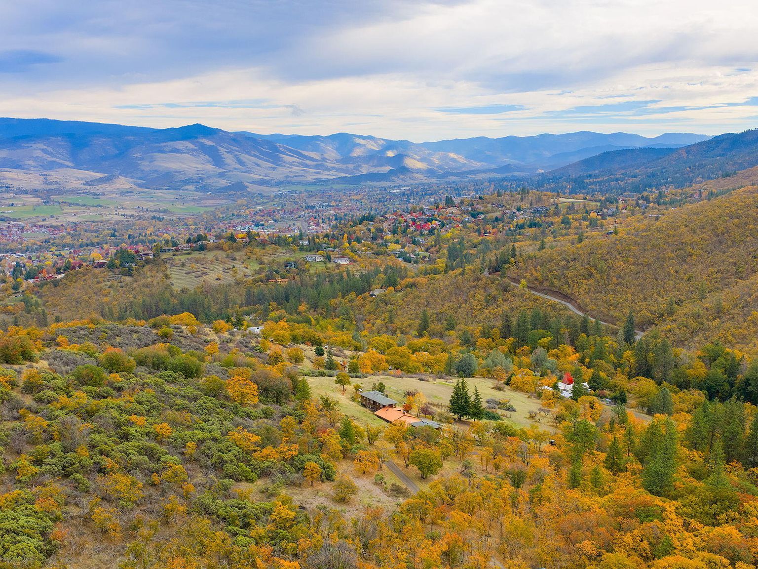 2026 Ashland Mine Rd Ashland, OR 97520 - Thumbnail 5