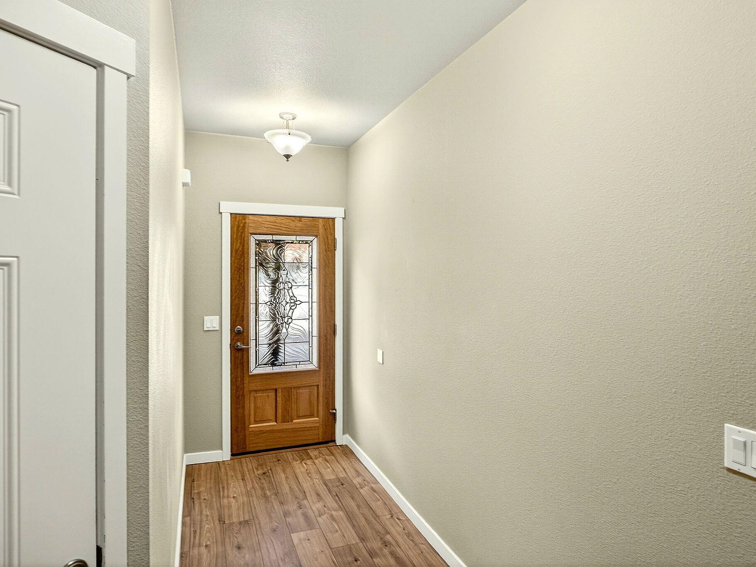 221 Cherry Bark Ln Medford, OR 97501 - Thumbnail 5