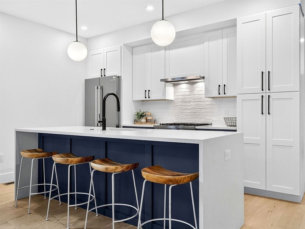 69 Clarendon Ave #A Somerville, MA 02144 - Thumbnail 5