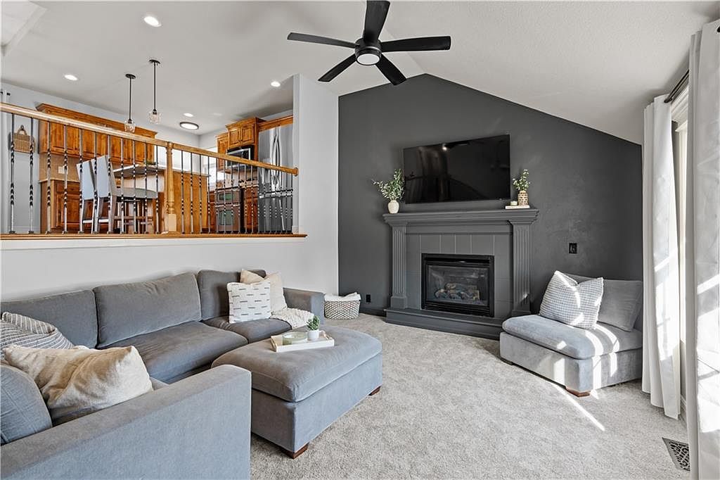 1716 NW Nicholas Dr Grain Valley, MO 64029 - Thumbnail 5