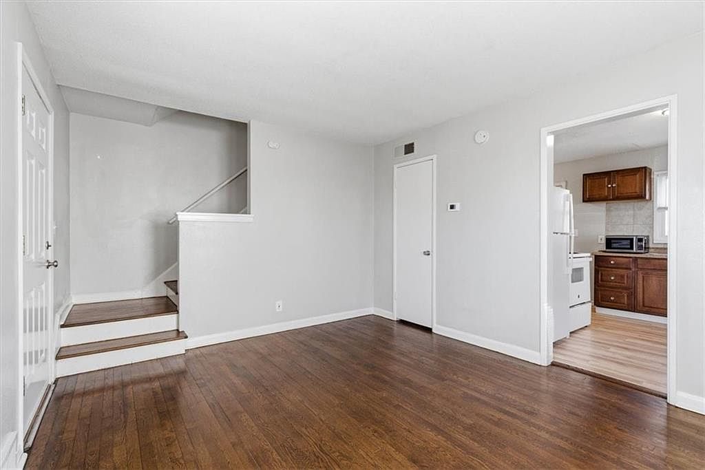 9548/9550 Charlotte St Kansas City, MO 64131 - Thumbnail 5