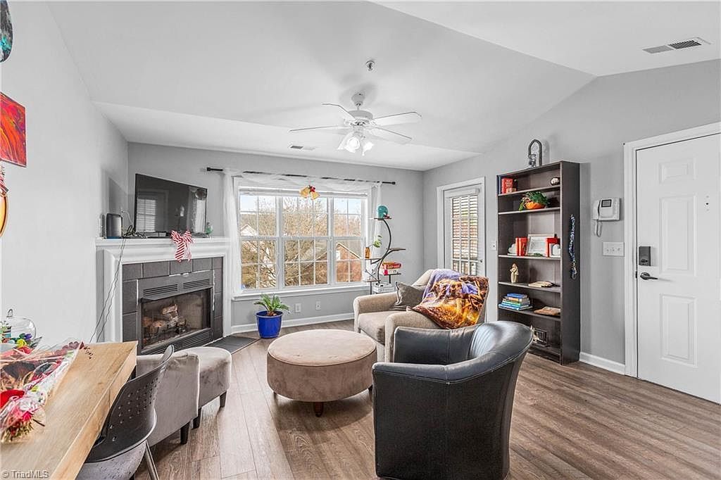 4702 Brighton Park Dr Unit 3D Winston Salem, NC 27103 - Thumbnail 5