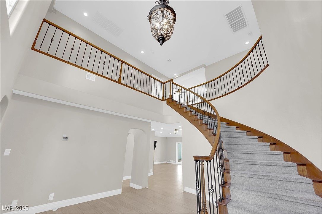 2595 Aviv Ct Las Vegas, NV 89121 - Thumbnail 5