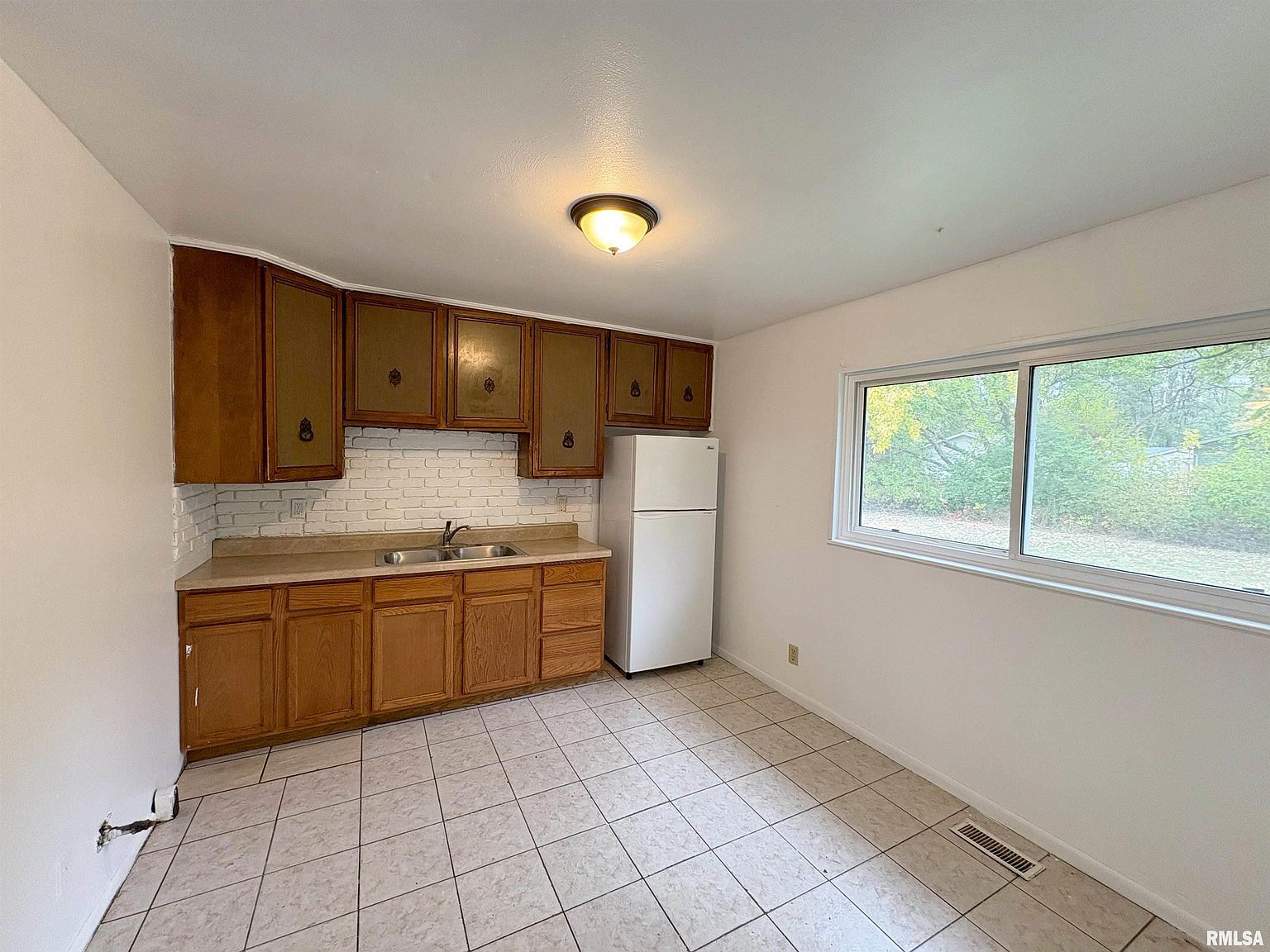 4023 W Brighton Ave Peoria, IL 61615 - Thumbnail 5