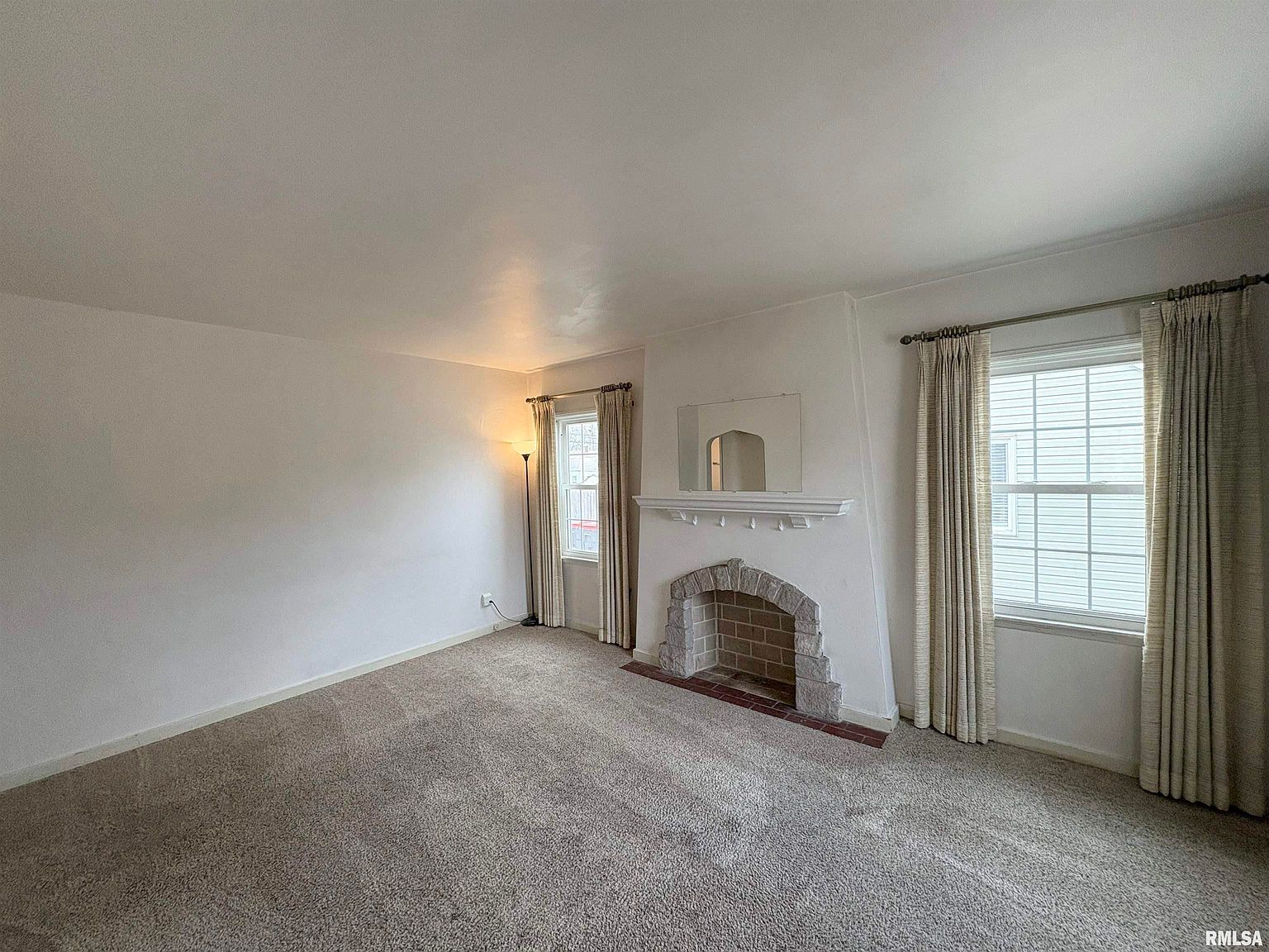 1324 W Circle Rd Peoria, IL 61604 - Thumbnail 5