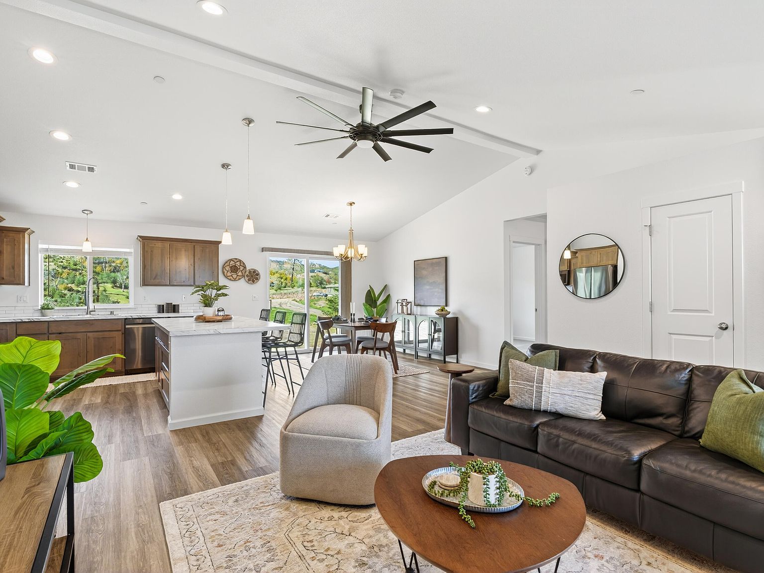 15783 Gold Mine Ln Redding, CA 96001 - Thumbnail 5