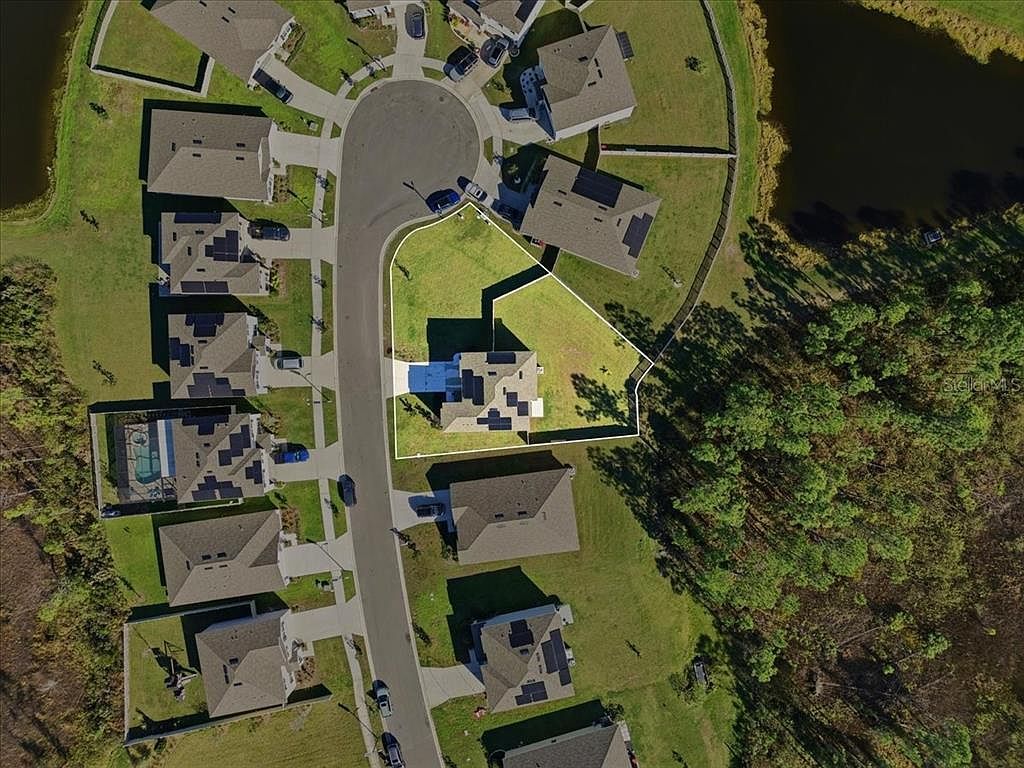 1211 Tahitian Sunrise Dr Plant City, FL 33565 - Thumbnail 5