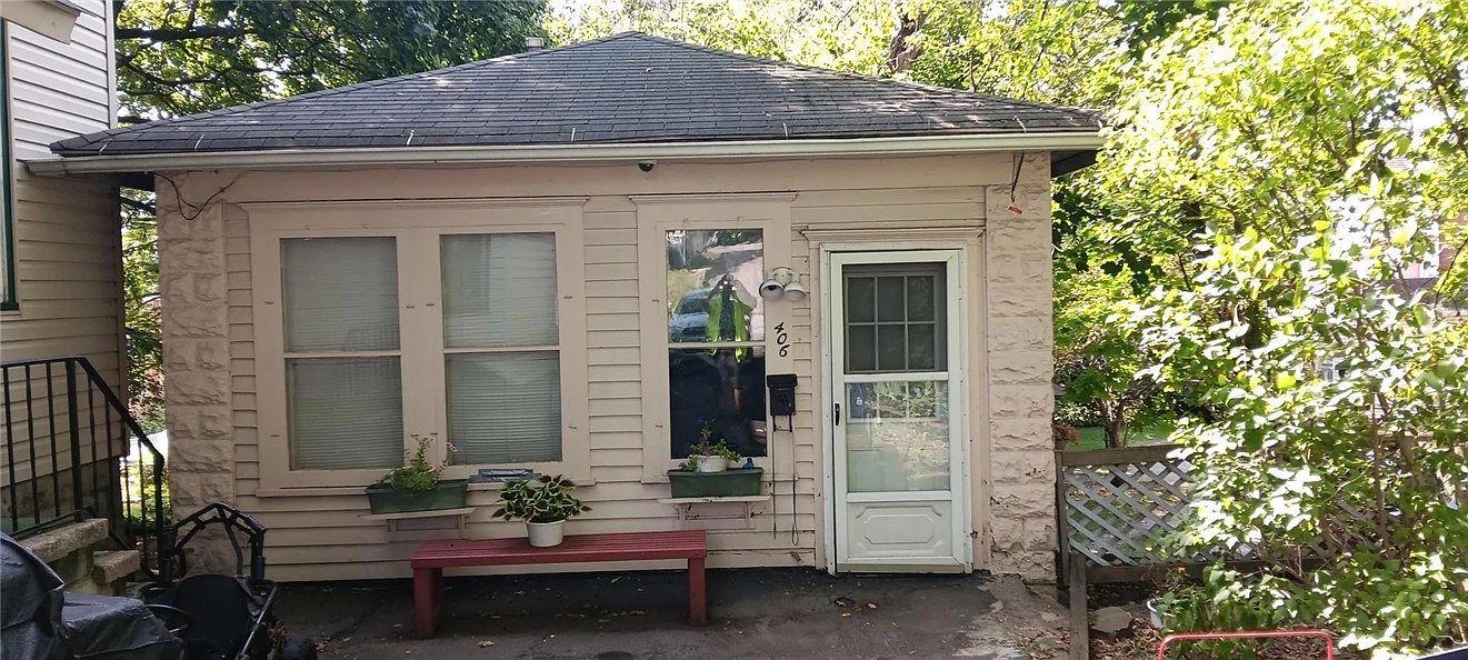 408 E Garfield Ave New Castle, PA 16105 - Thumbnail 5