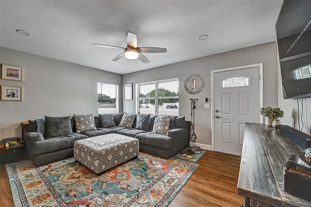 1224 Bellevue Blvd Clearwater, FL 33756 - Thumbnail 5