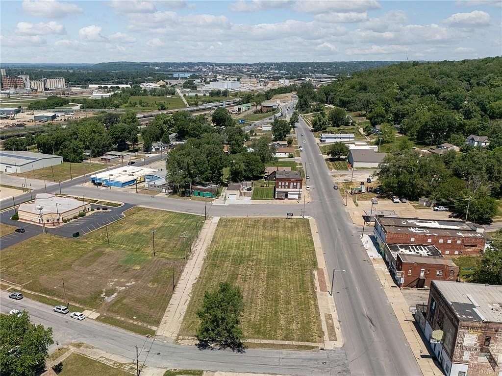 5002-5026 King Hill Ave Saint Joseph, MO 64504 - Thumbnail 5