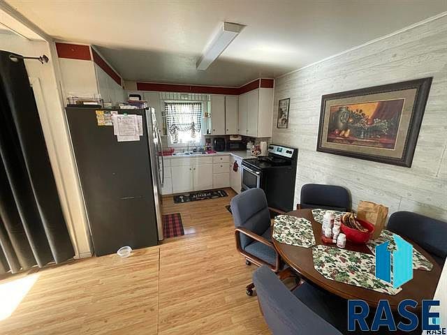 122 E 10th St Gregory, SD 57533 - Thumbnail 5