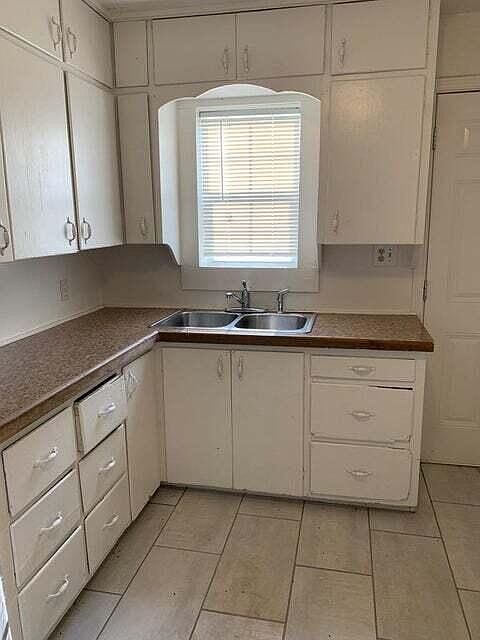 2101 38th St Lubbock, TX 79412 - Thumbnail 5