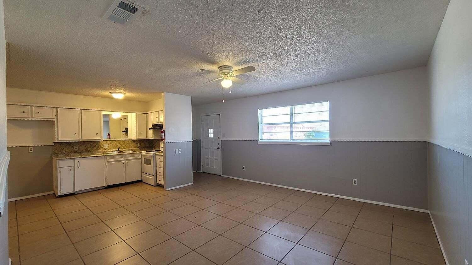 1611 38th St Lubbock, TX 79412 - Thumbnail 5