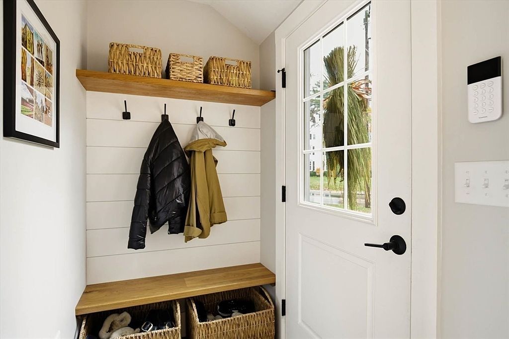 61 Spofford St Newburyport, MA 01950 - Thumbnail 5