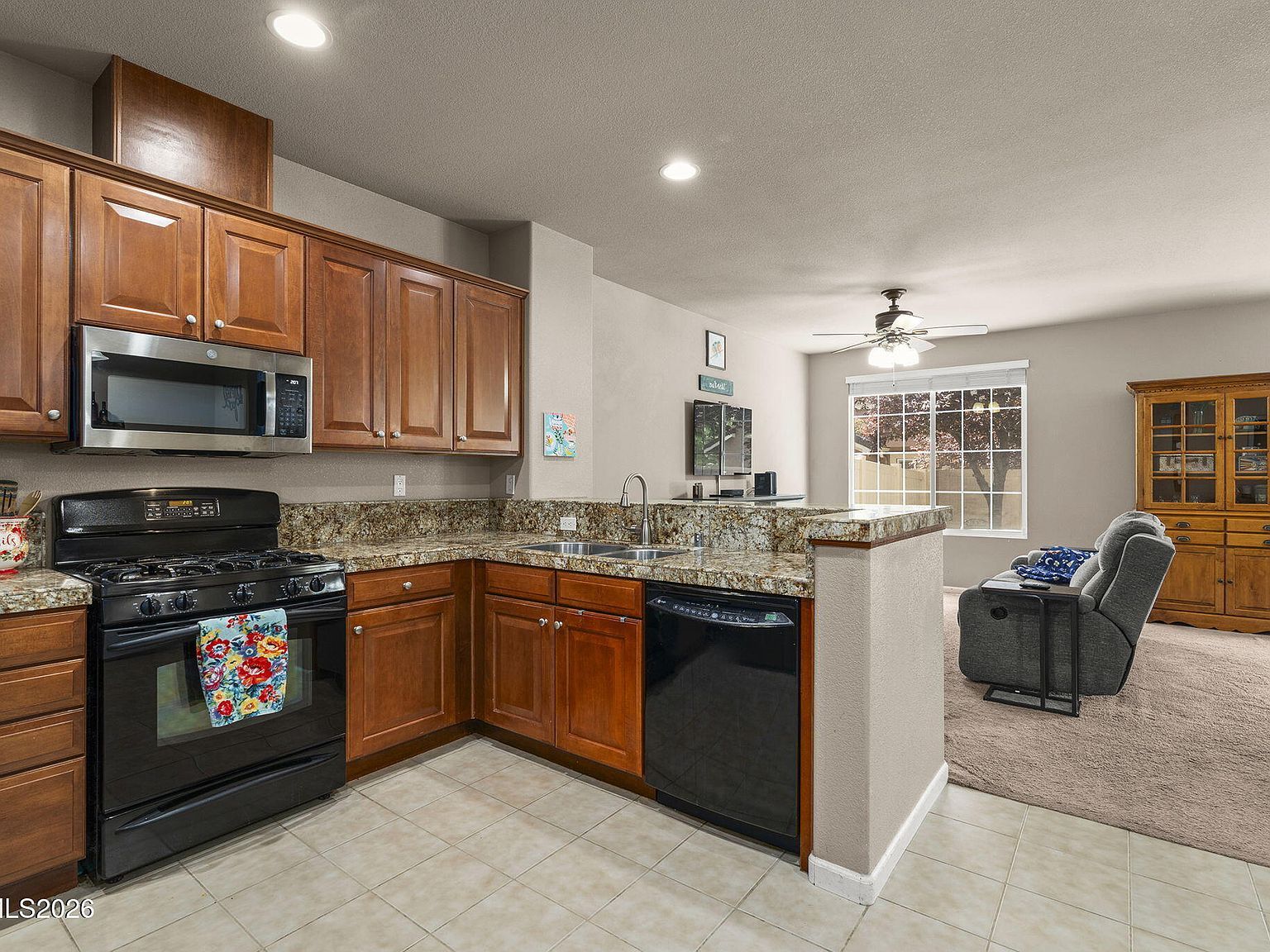 11041 Colton Dr Reno, NV 89521 - Thumbnail 5