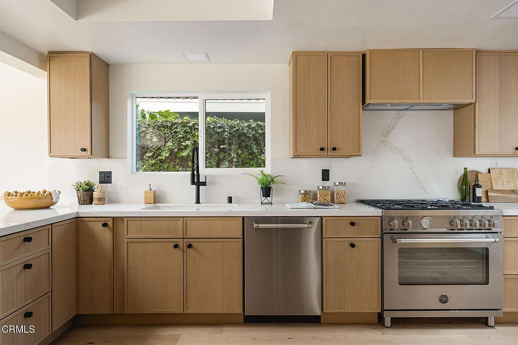 2851 Seahorse Ave Ventura, CA 93001 - Thumbnail 5