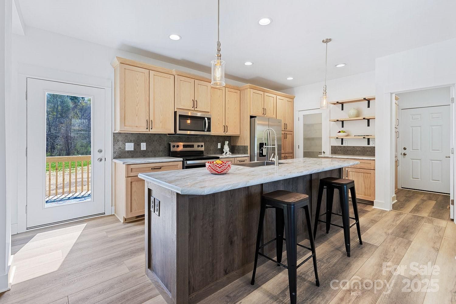 139 Mullinax Dr Hendersonville, NC 28792 - Thumbnail 5