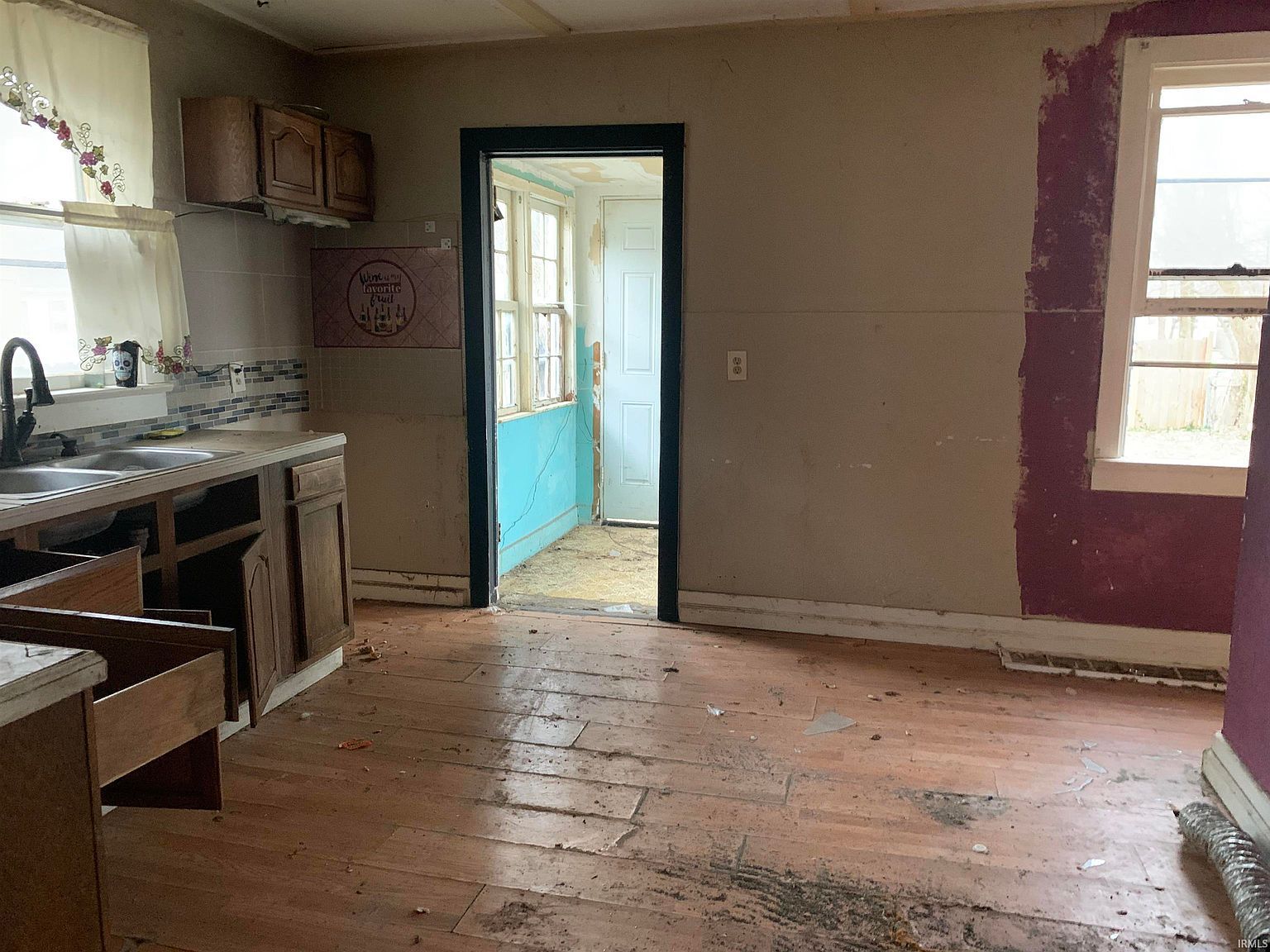 1327 Spear St Logansport, IN 46947 - Thumbnail 5