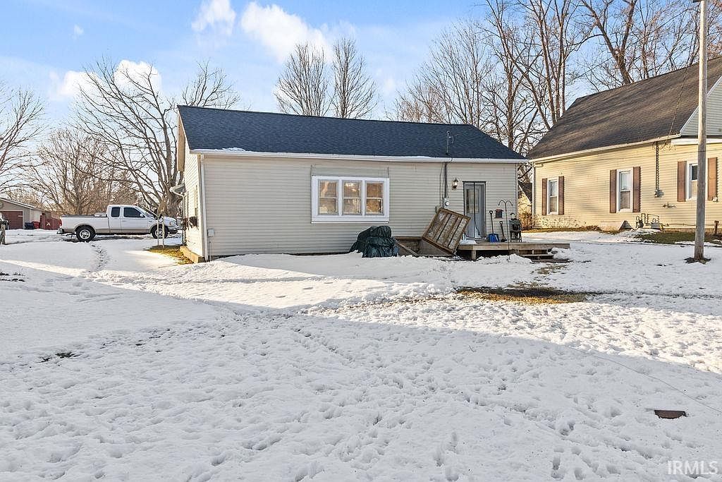 301 S Washington St Pierceton, IN 46562 - Thumbnail 5