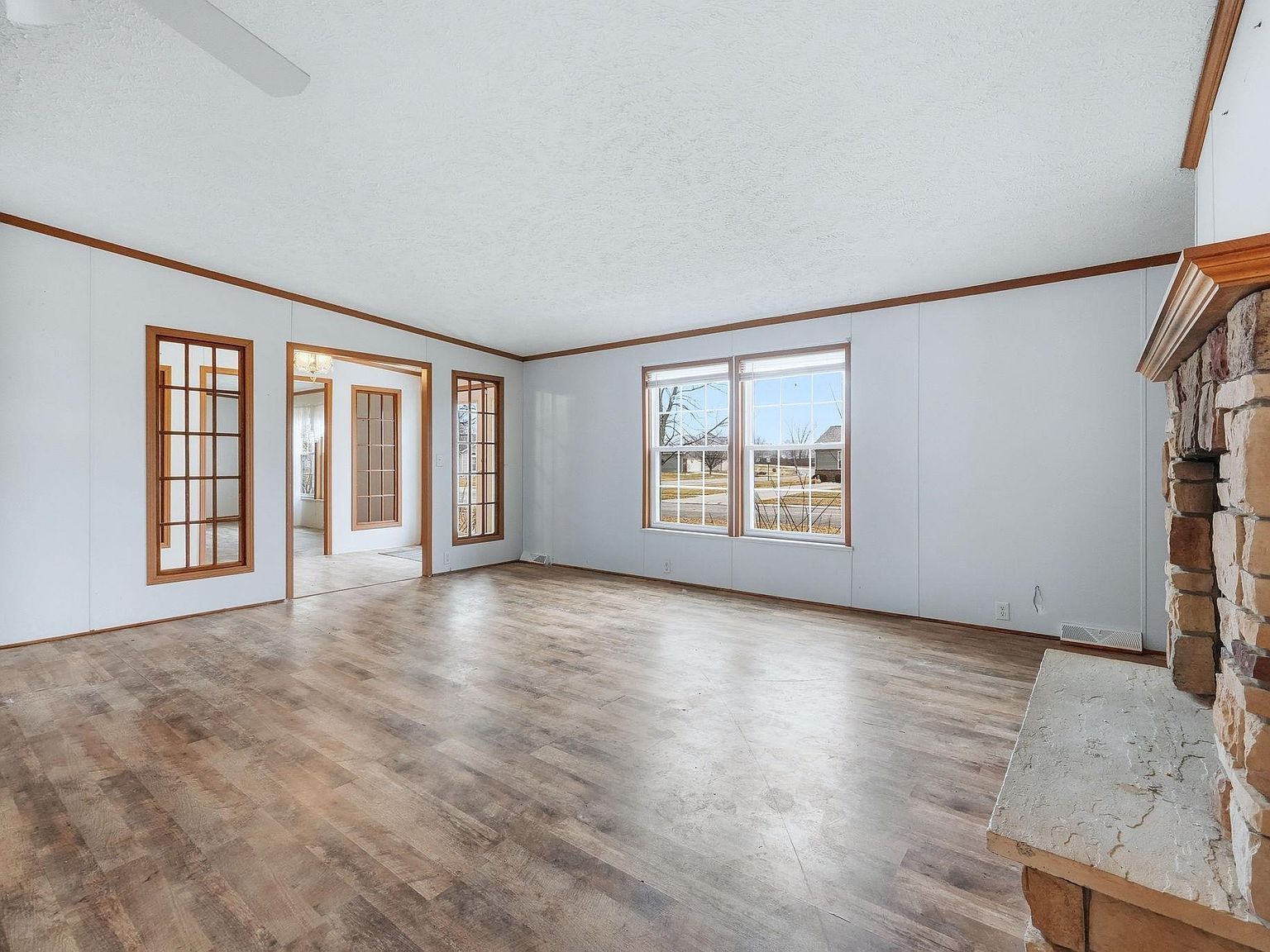 205 Forrest Park Dr Garrett, IN 46738 - Thumbnail 5