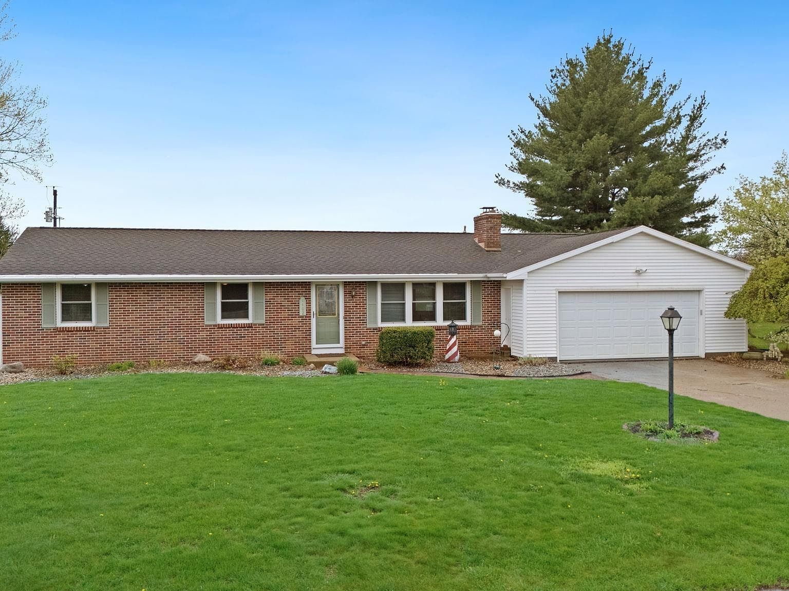 1402 Sunset Dr Winona Lake, IN 46590 - Thumbnail 5