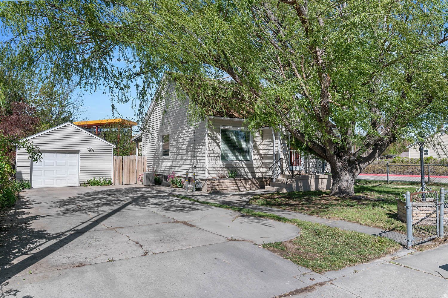 7856 S Pioneer St W Midvale, UT 84047 - Thumbnail 5