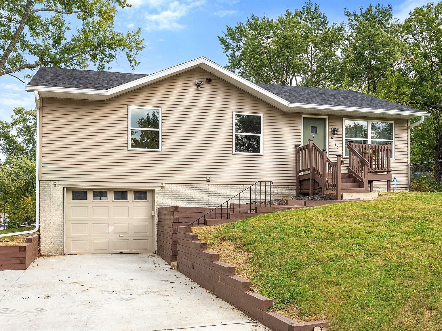 9185 Old Orchard Dr Norwalk, IA 50211 - Thumbnail 5