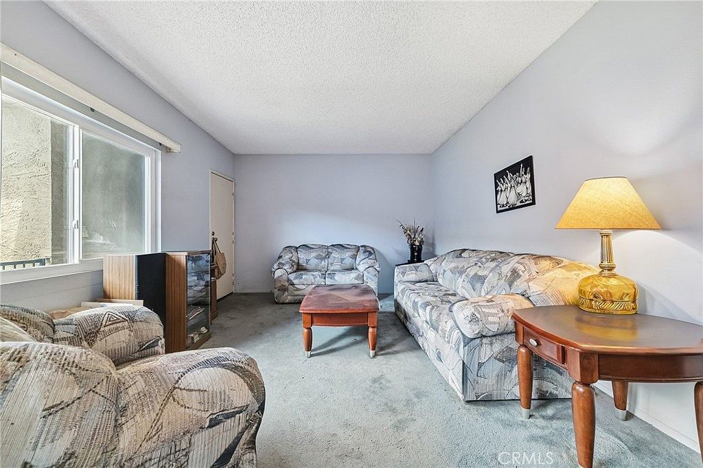 14560 Clark St UNIT 215 Van Nuys, CA 91411 - Thumbnail 5