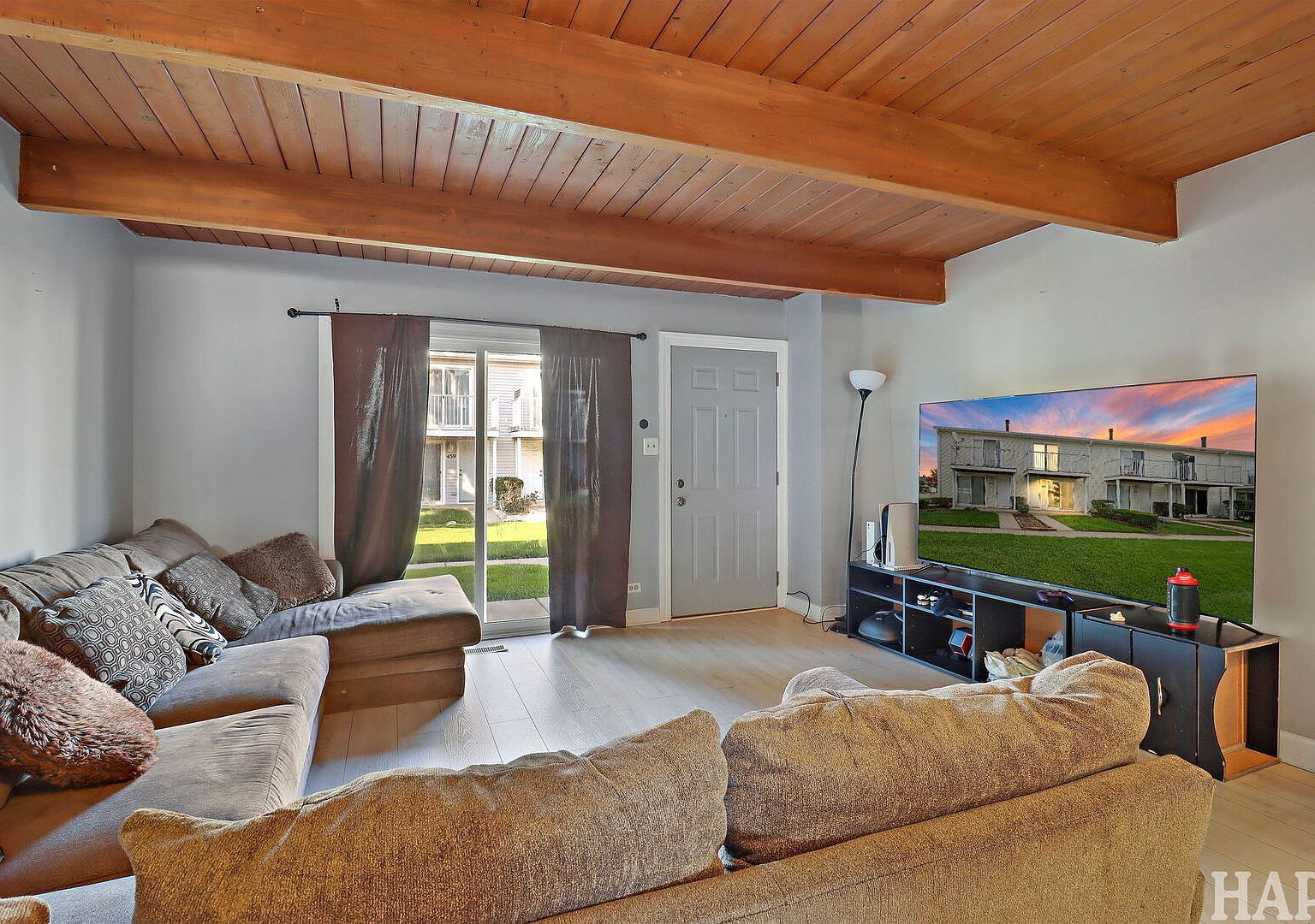 435 Meadow Green Ln Round Lake Beach, IL 60073 - Thumbnail 5