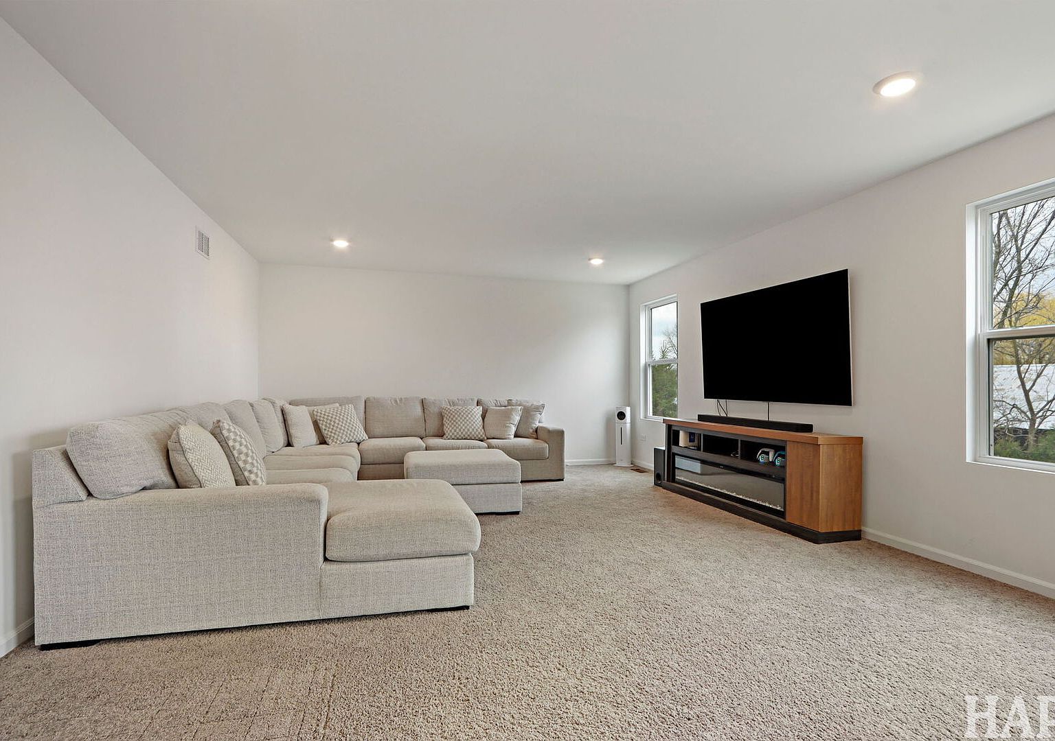 640 Cloverleaf Dr Marengo, IL 60152 - Thumbnail 5