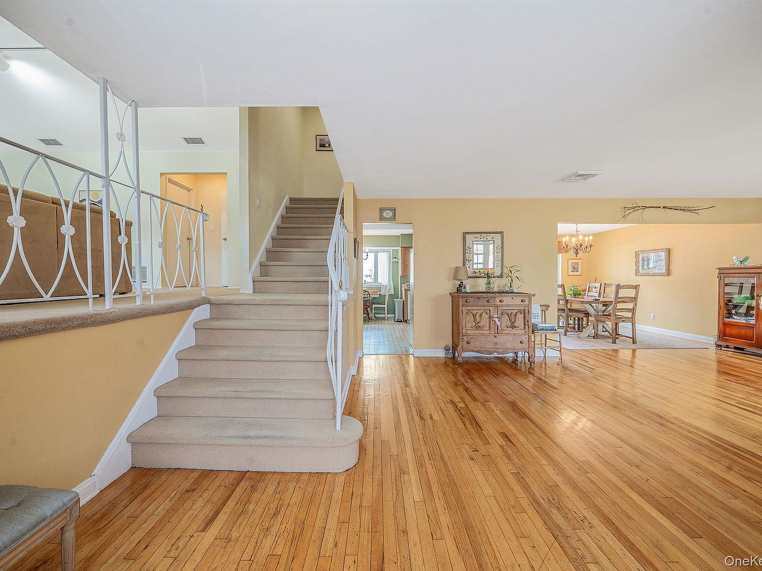 2897 Wynsum Ave Merrick, NY 11566 - Thumbnail 5