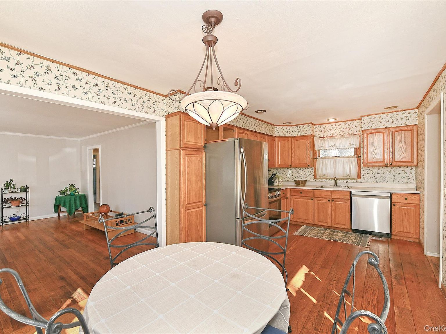 37 Chester St East Northport, NY 11731 - Thumbnail 5