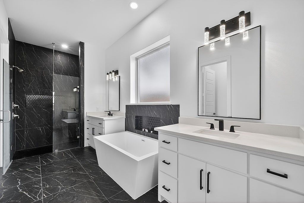 1322 Genoa Cir Garland, TX 75040 - Thumbnail 5