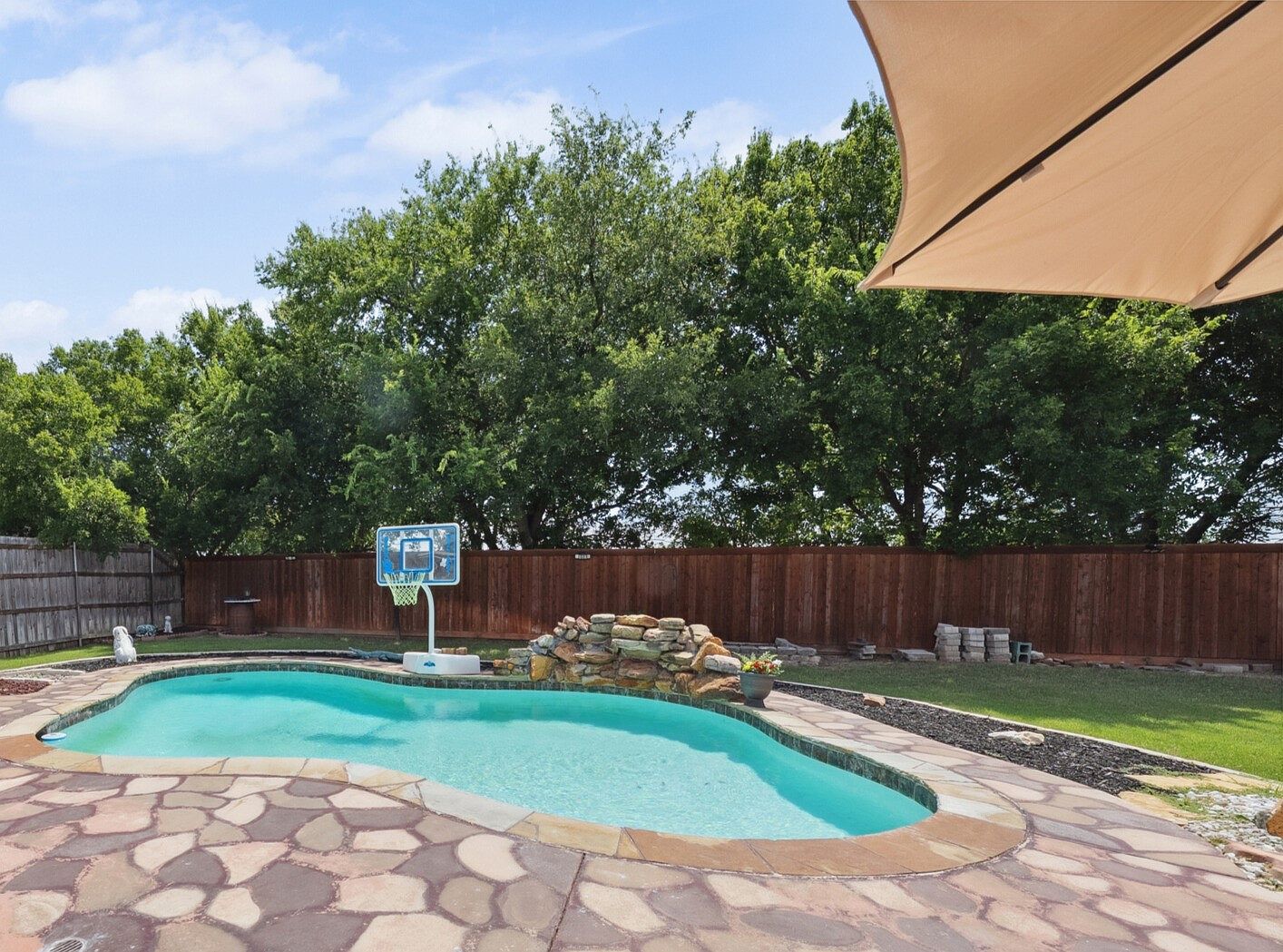 2018 Spring Creek Dr Midlothian, TX 76065 - Thumbnail 5