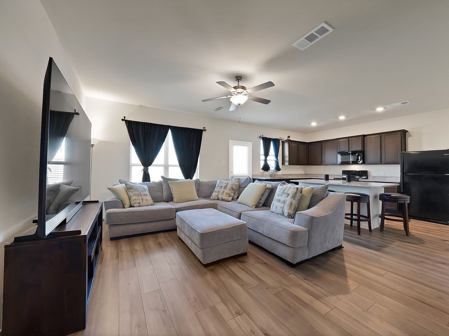 233 Lewis Ln Venus, TX 76084 - Thumbnail 5