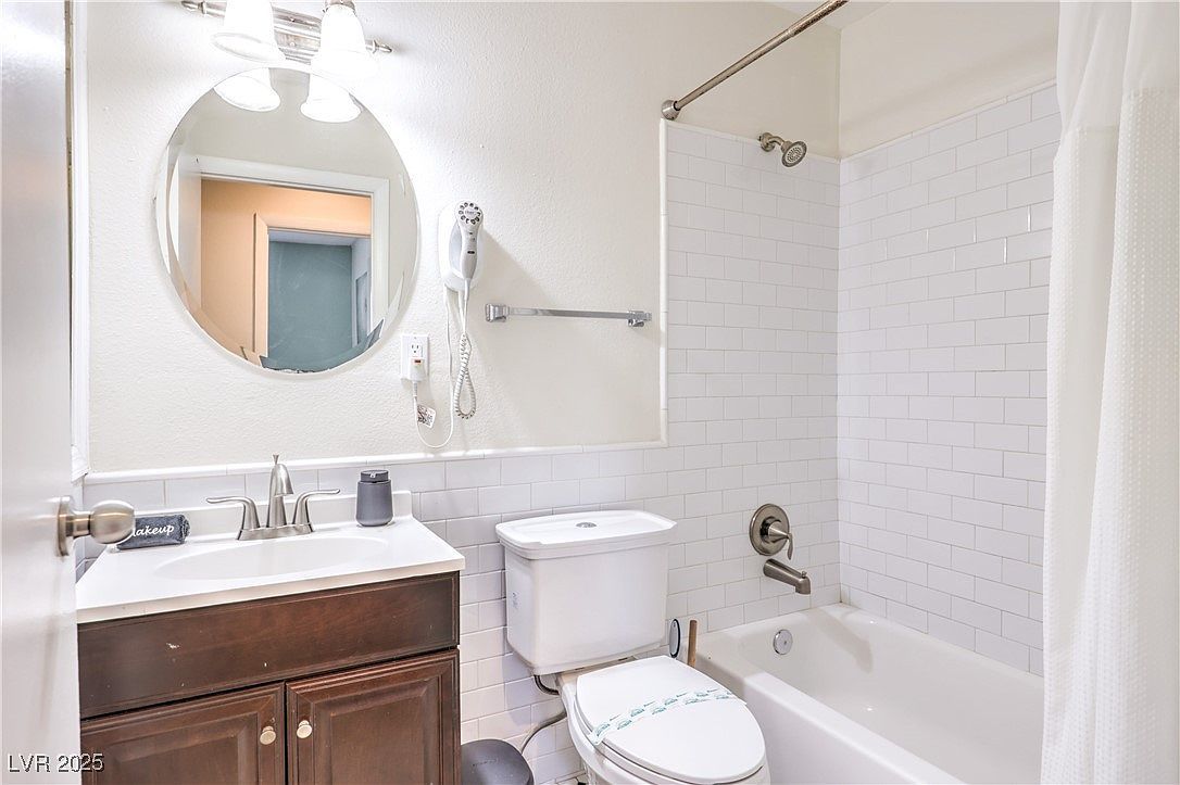 1553 Dorothy Ave UNIT 4 Las Vegas, NV 89119 - Thumbnail 5