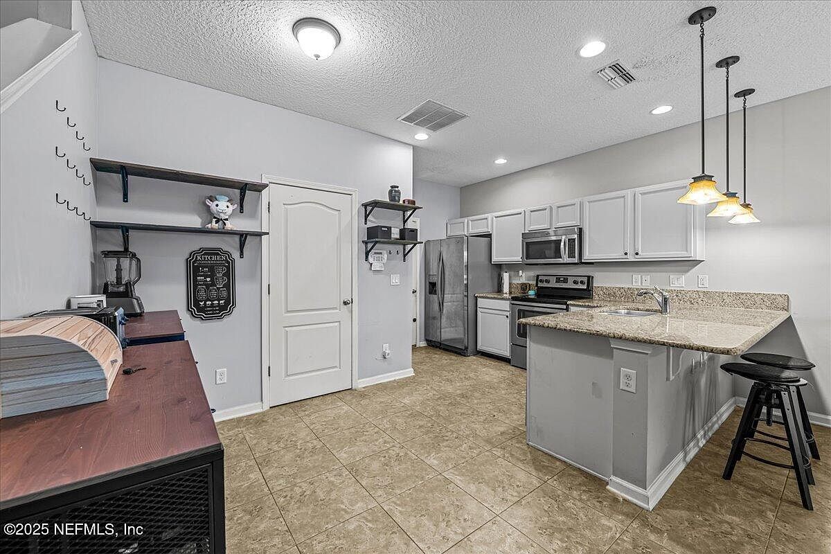 425 Oasis Ln Orange Park, FL 32073 - Thumbnail 5