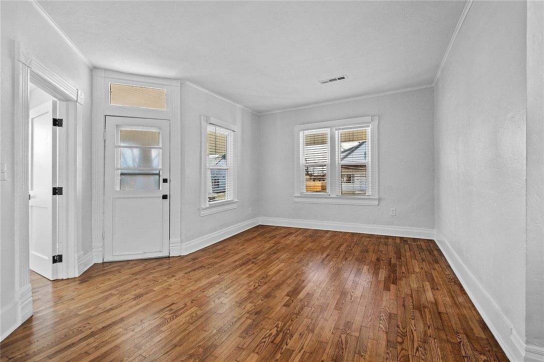 615 & 615-1/2 E North St #3 Rogers, AR 72756 - Thumbnail 5