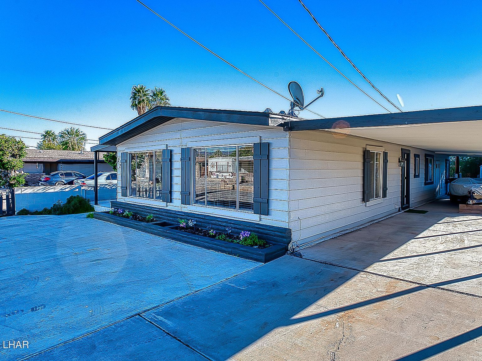 225 N Moonlight Dr Parker, AZ 85344 - Thumbnail 5