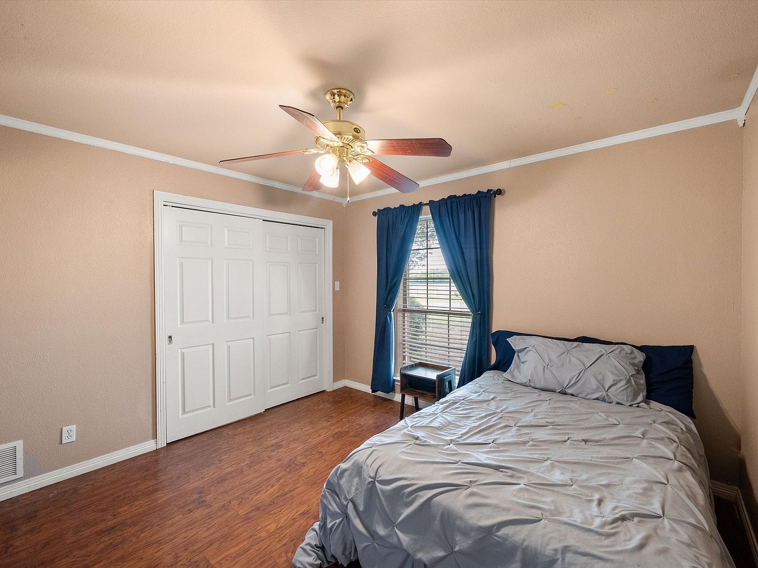 906 S Ward St Italy, TX 76651 - Thumbnail 5