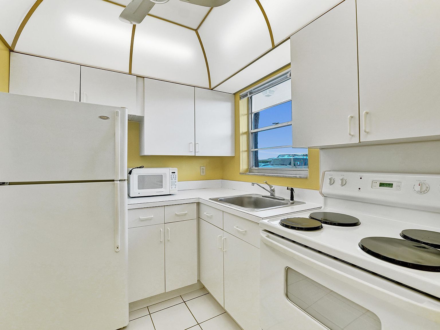 2551 W Golf Blvd APT 108 Pompano Beach, FL 33064 - Thumbnail 5