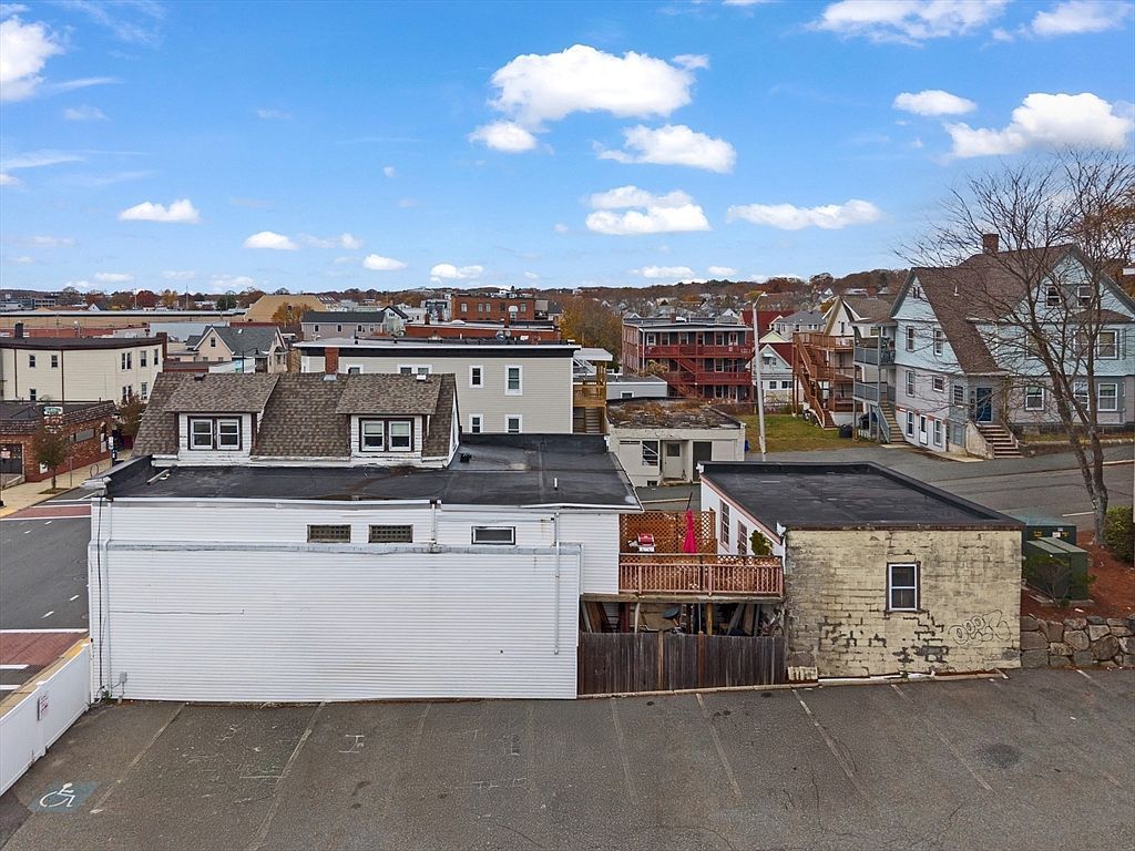 261 Rantoul St Beverly, MA 01915 - Thumbnail 5