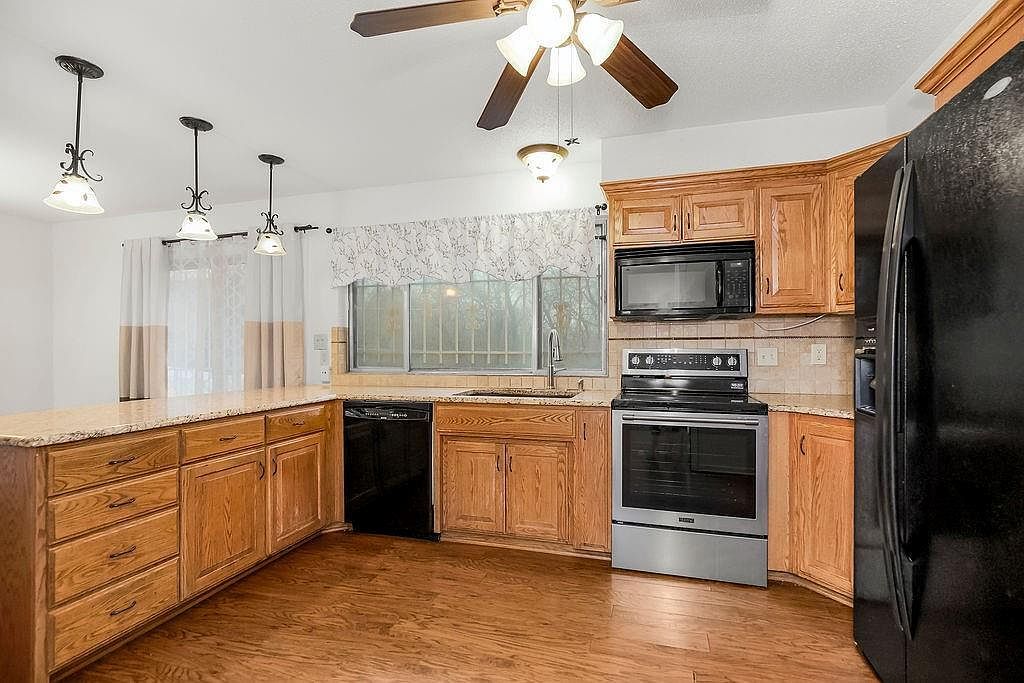 9700 Hardesty Ave Kansas City, MO 64137 - Thumbnail 5