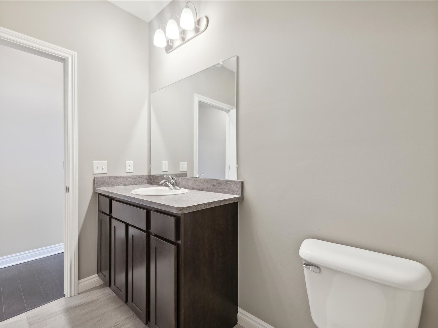 1435 Luxington Dr Lapeer, MI 48446 - Thumbnail 5