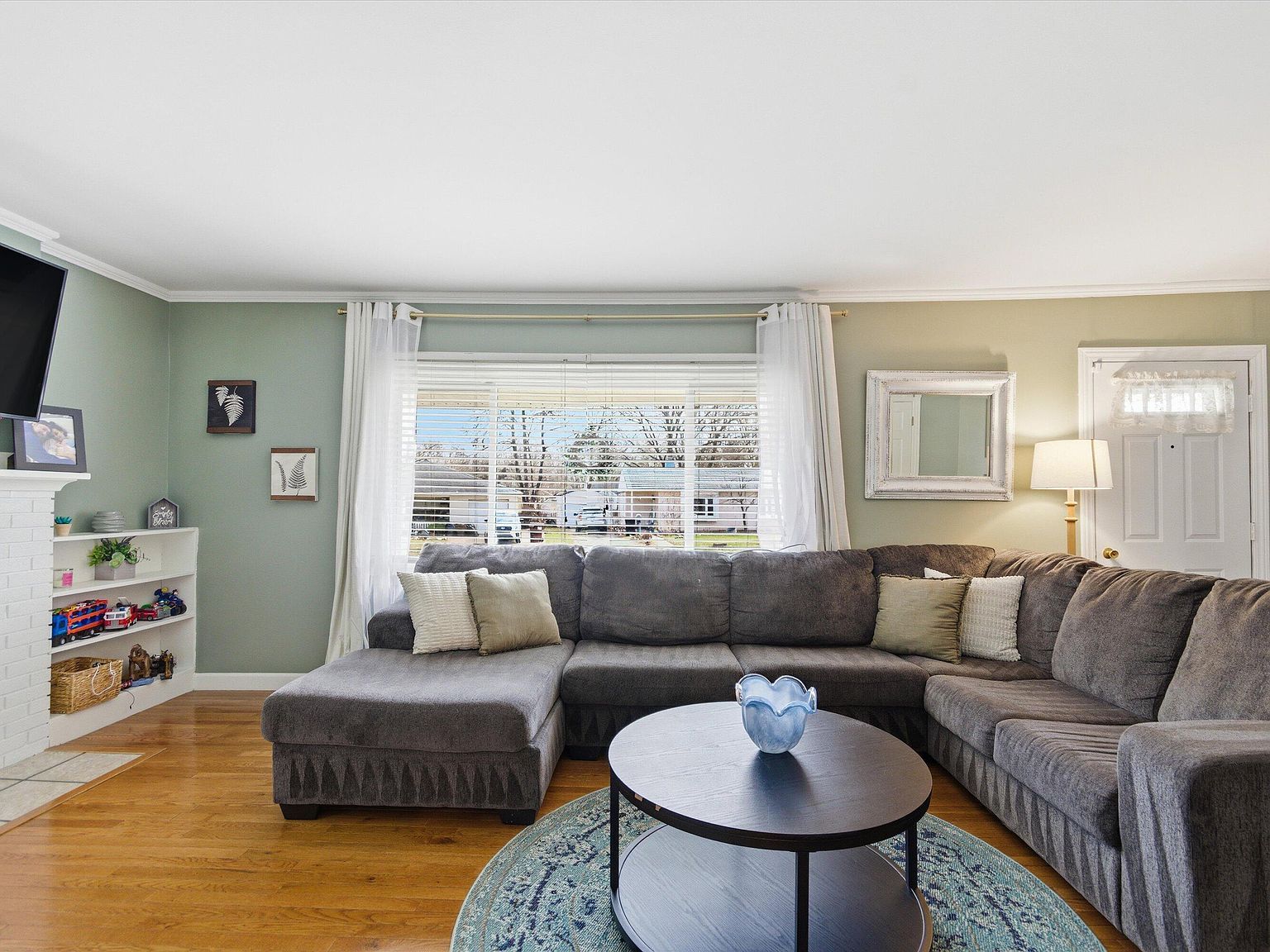 758 The Parkway St Jackson, MI 49203 - Thumbnail 5