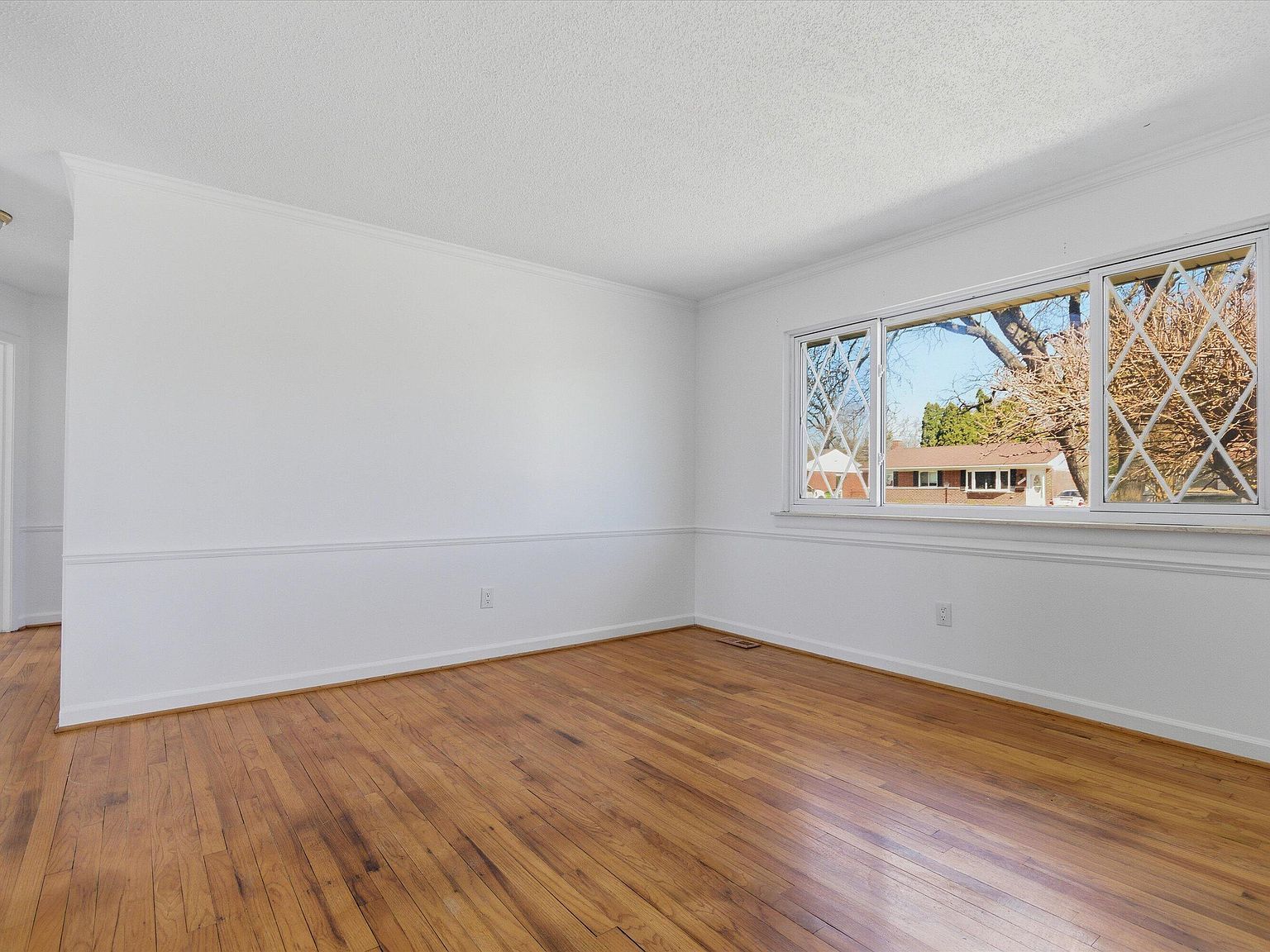 29725 Brown Ct Garden City, MI 48135 - Thumbnail 5