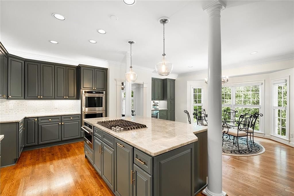 345 W Berwicke Cmn NE Atlanta, GA 30342 - Thumbnail 5